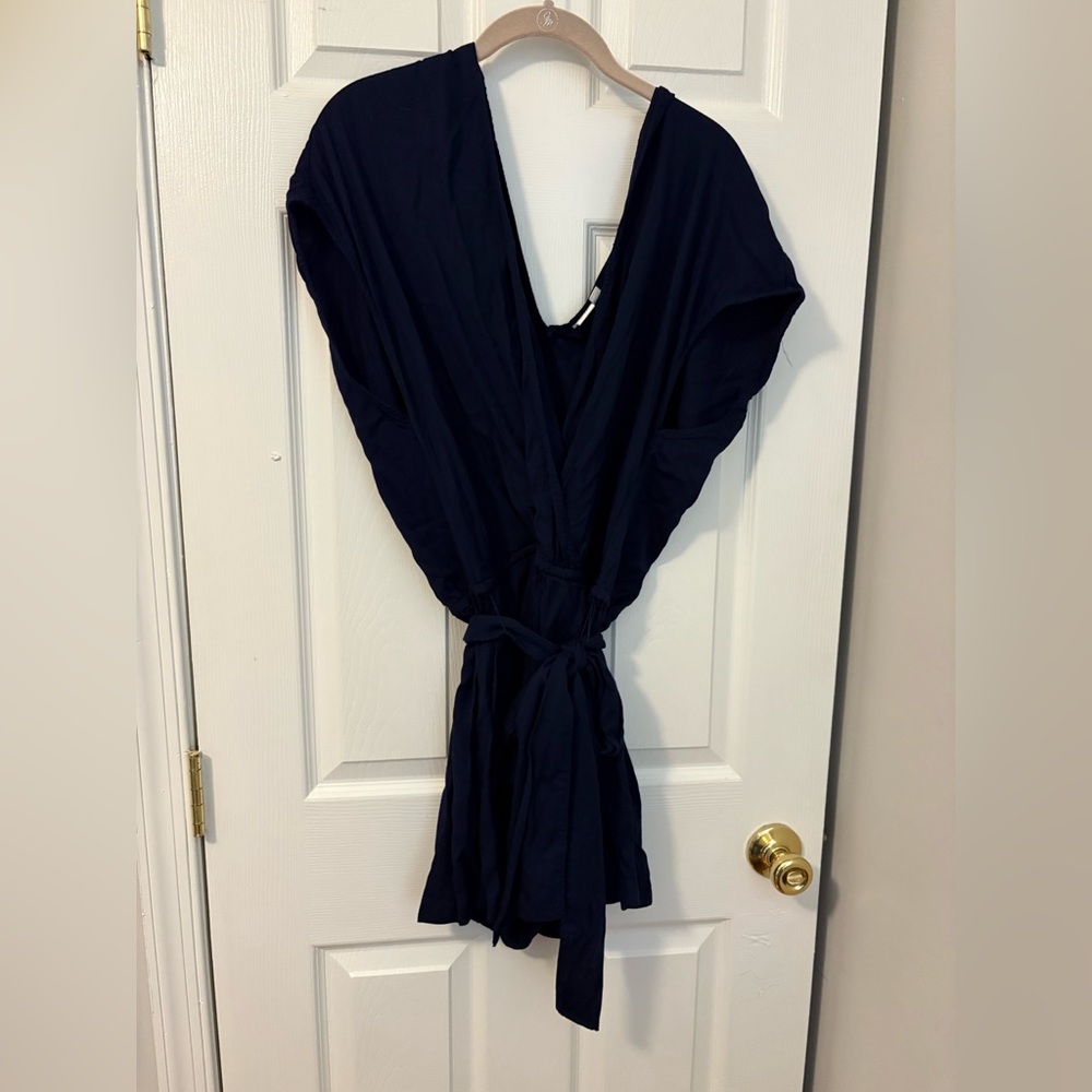 GAP navy blue flowy romper